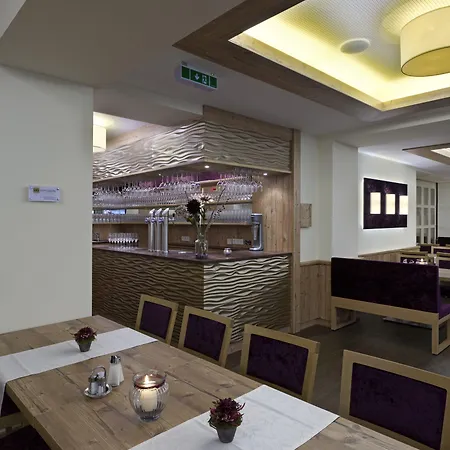 Restaurant Wallner I Contactless Check-in Hotell Sankt Valentin